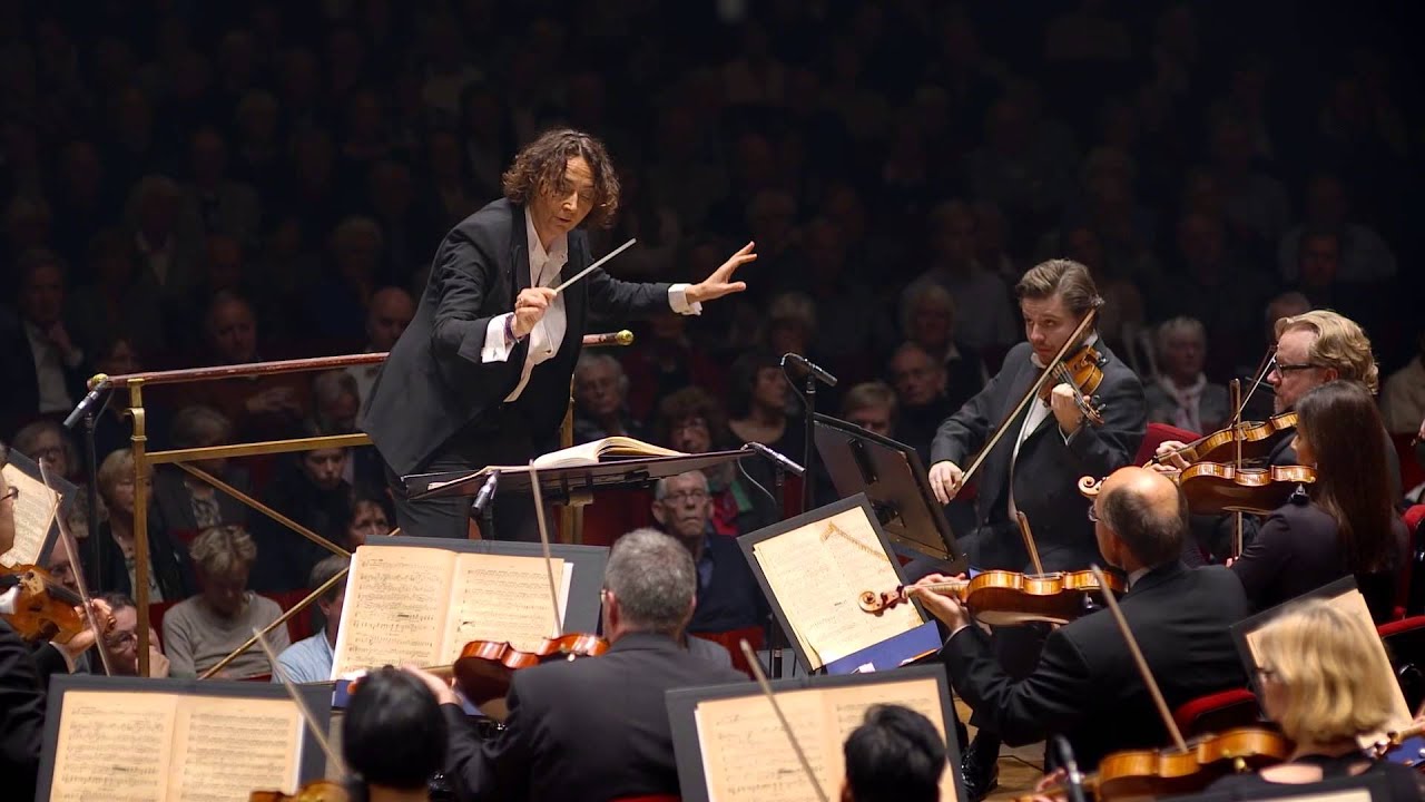 Bizet L’Arlésienne / Royal Stockholm Philharmonic Orchestra / Nathalie Stutzmann