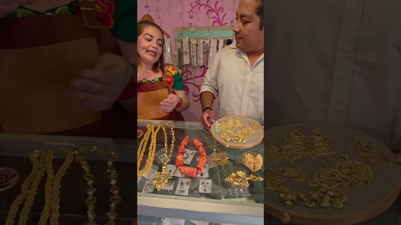 Les presentamos a Natividad Guerra que mantiene viva la orfebrería tradicional en Juchitán. 