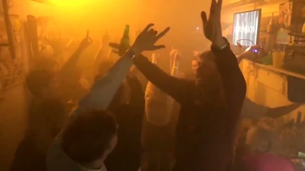 RetroVision @ Rave Cave ADE Welcome Party 2023