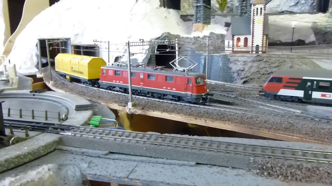 Schweizer Modelleisenbahn im Bau Video_10
