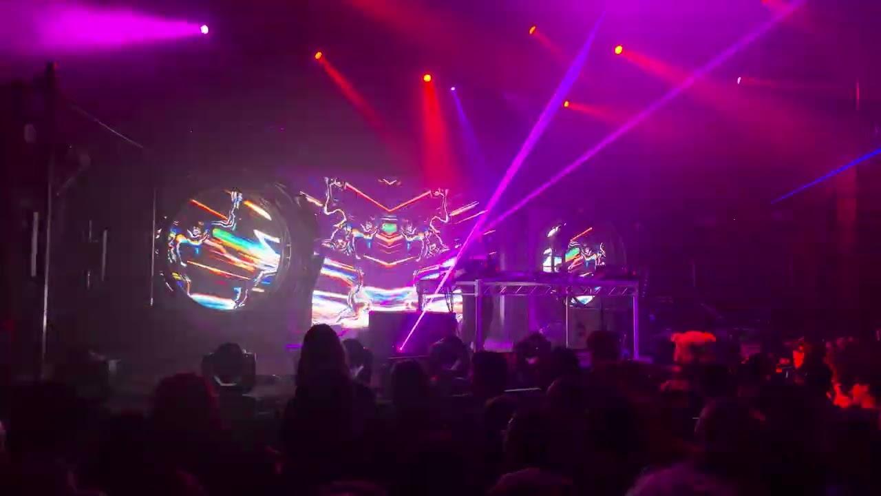 Super Future | The Ritz Raleigh | November 6, 2025 | 19:24