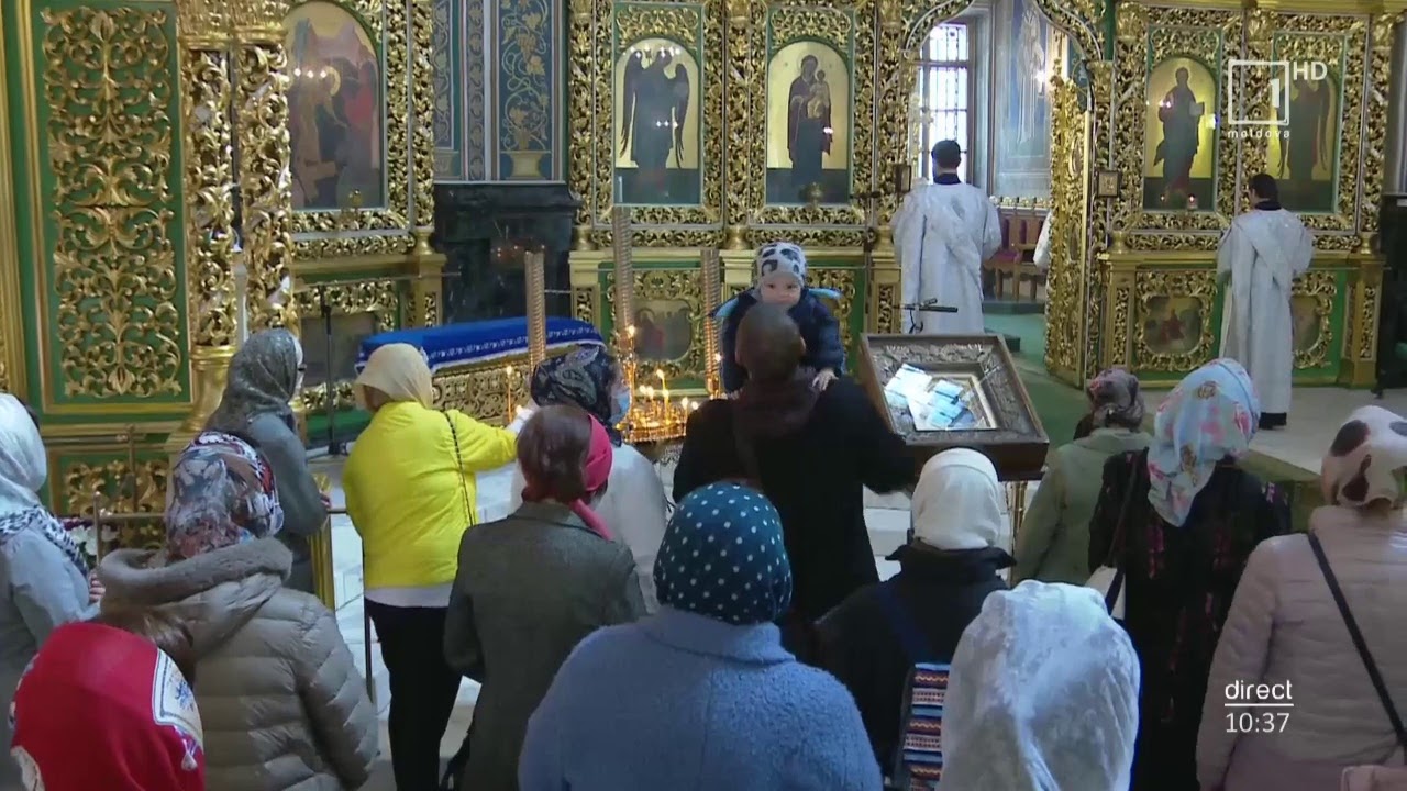 Urmărește LIVE Sfânta Liturghie de duminică, la Moldova 1