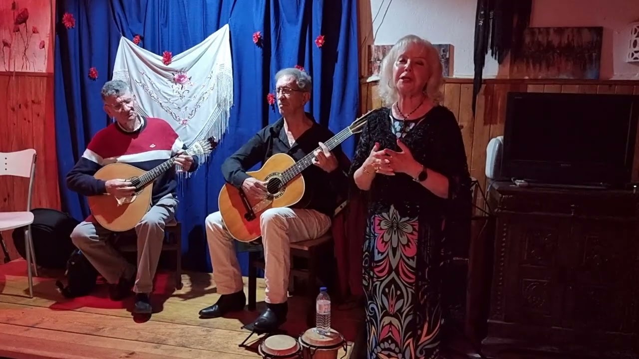 Julguei endoidecer  (Fado Esmeraldinha)