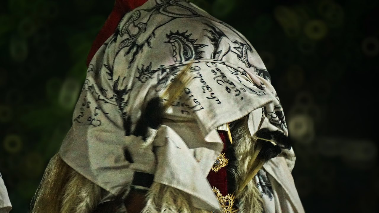 Napak Pertiwi Ida Pelawatan Dewa Rangda Ring Pura Desa Panjer 