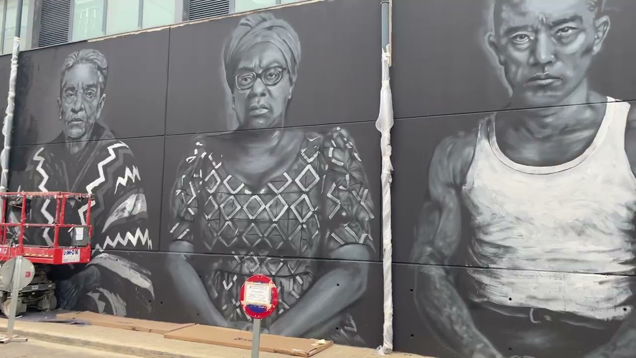Mural por la diversidad sexual realizado por el artista moreno
