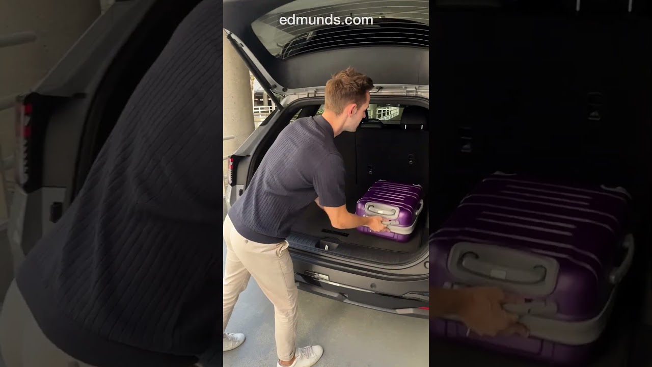 Is the trunk big enough? Kia Sportage trunk and cargo space review #kia #sportage #carreview #suv