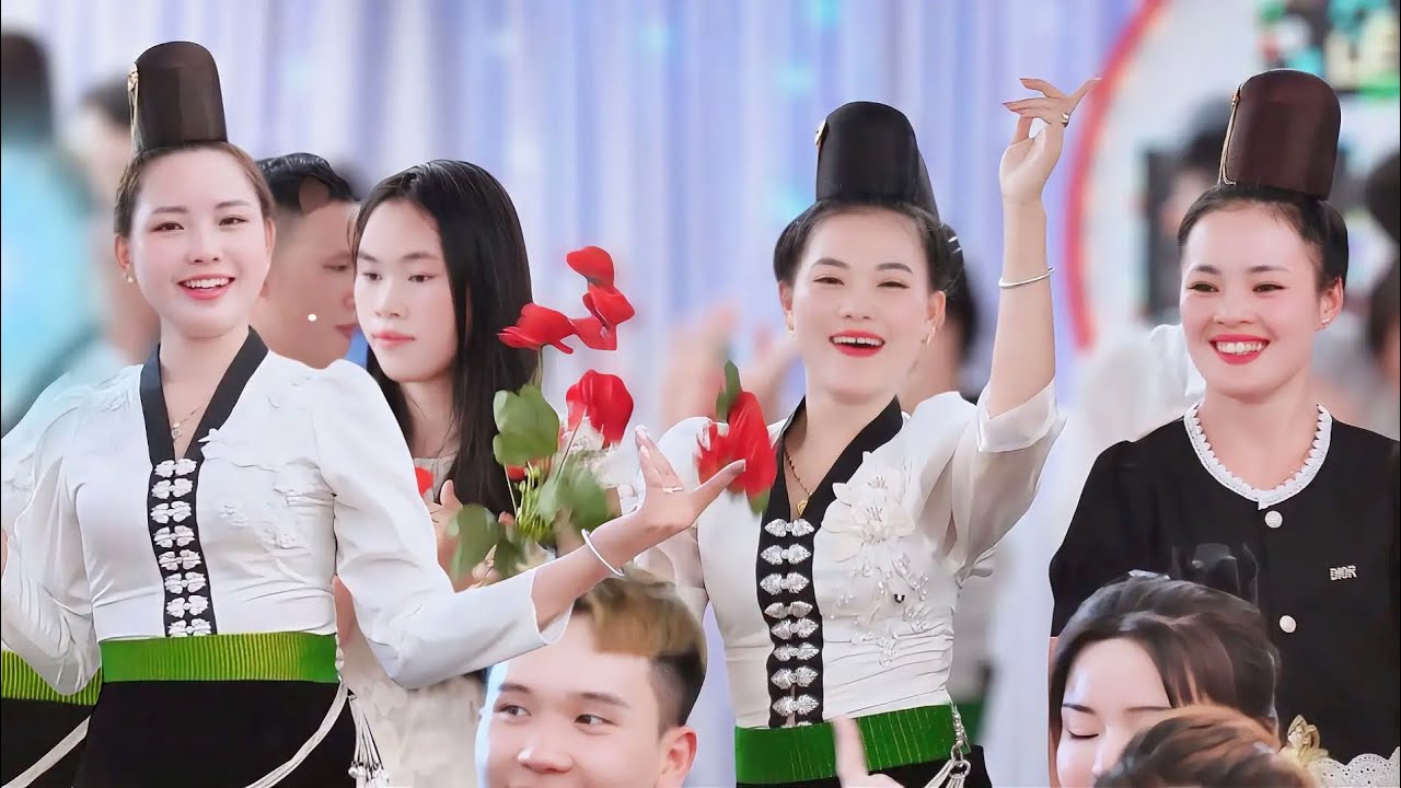 NHẢY Đ&Aacute;M CƯỚI NGƯỜI TH&Aacute;I T&Acirc;Y BẮC -THU TRANG & MẠNH NGUY&Ecirc;N - BẢN PẰN N&Agrave; - X&Atilde; THUẬN CH&Acirc;U - TỈNH SƠN LA