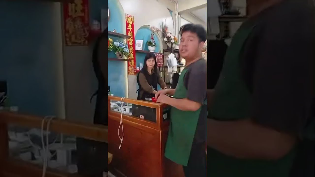 pecinta kucing kampung sedang live sekarang!