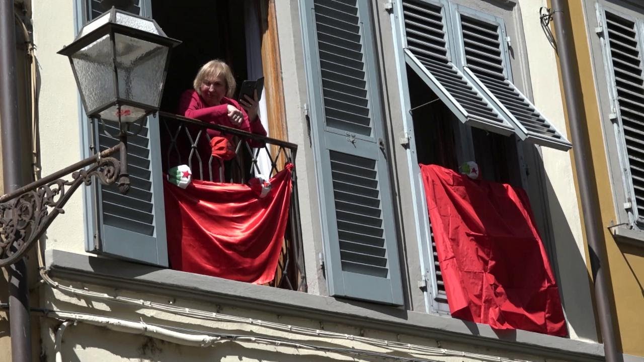 Coronavirus, San Niccolò non rinuncia al 25 aprile. 'Bella Ciao' si canta dalle finestre