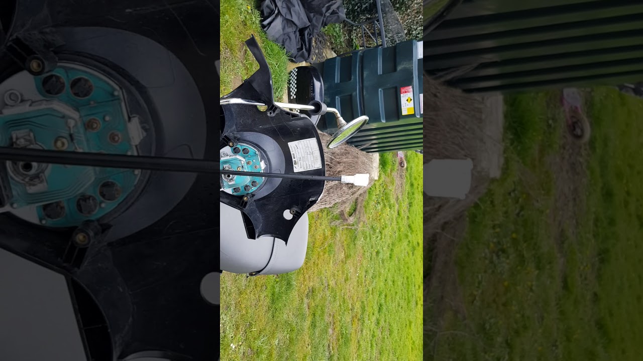 How to change vespa px 125 speedo cable