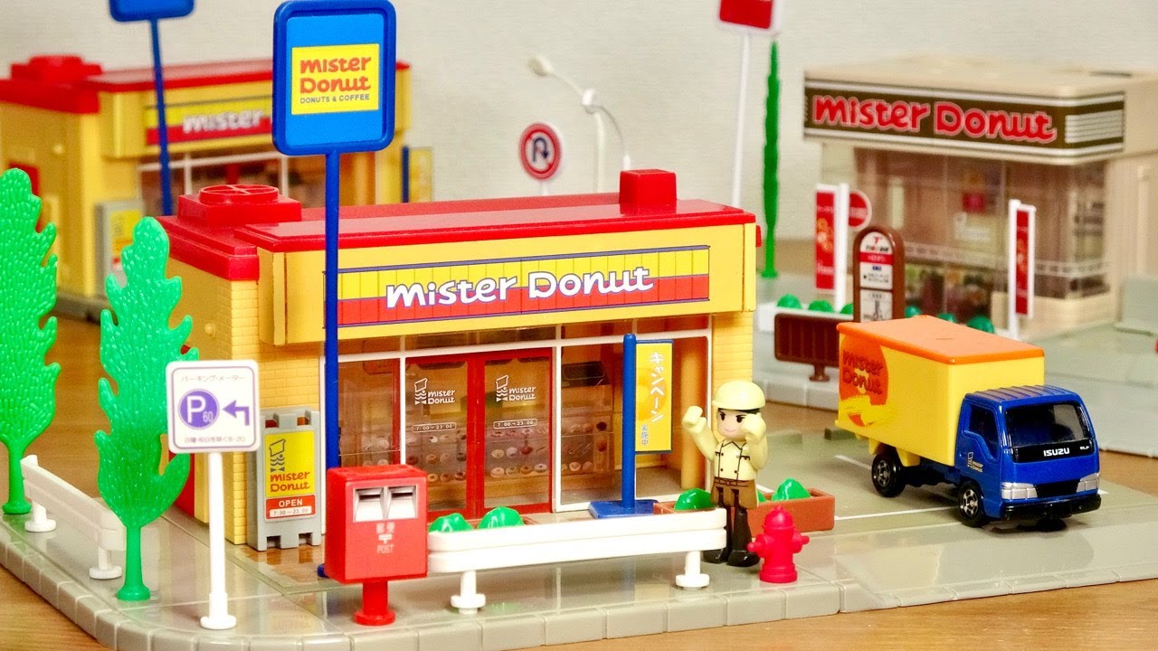 個人売買で大失敗したー！まぁいいや笑 トミカタウン 古いミスタードーナツ ２店舗 配送トラック いすゞエルフ付き 中古で購入 状態は良かったです☆６年眠らして封印が今とかれる！
