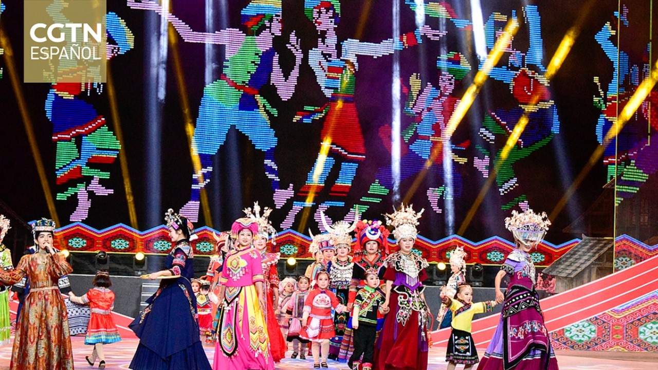 Grupos étnicos se unen para celebrar juntos la Fiesta de la Primavera