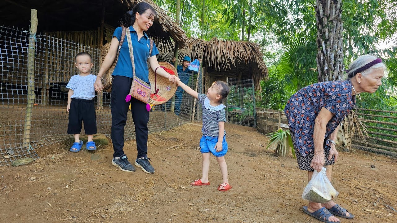 Bringing Jackfruit to the Market and Helping the Family Cultivate Crops: A Meaningful Day