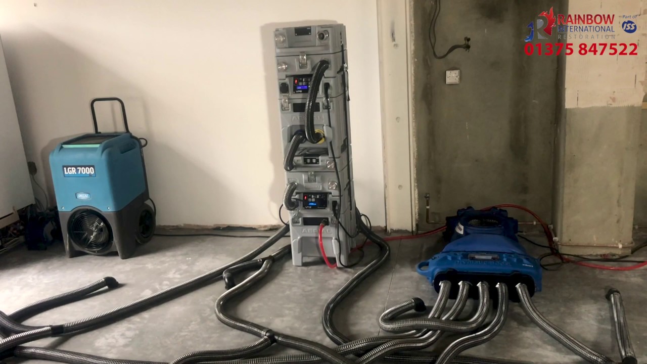 Floor injection drying using the Aercube and boost bar..