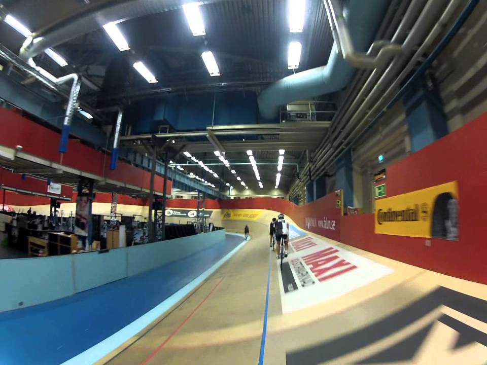 Track cycling schoole, at the velodrome in Falun-Sweden  :-)