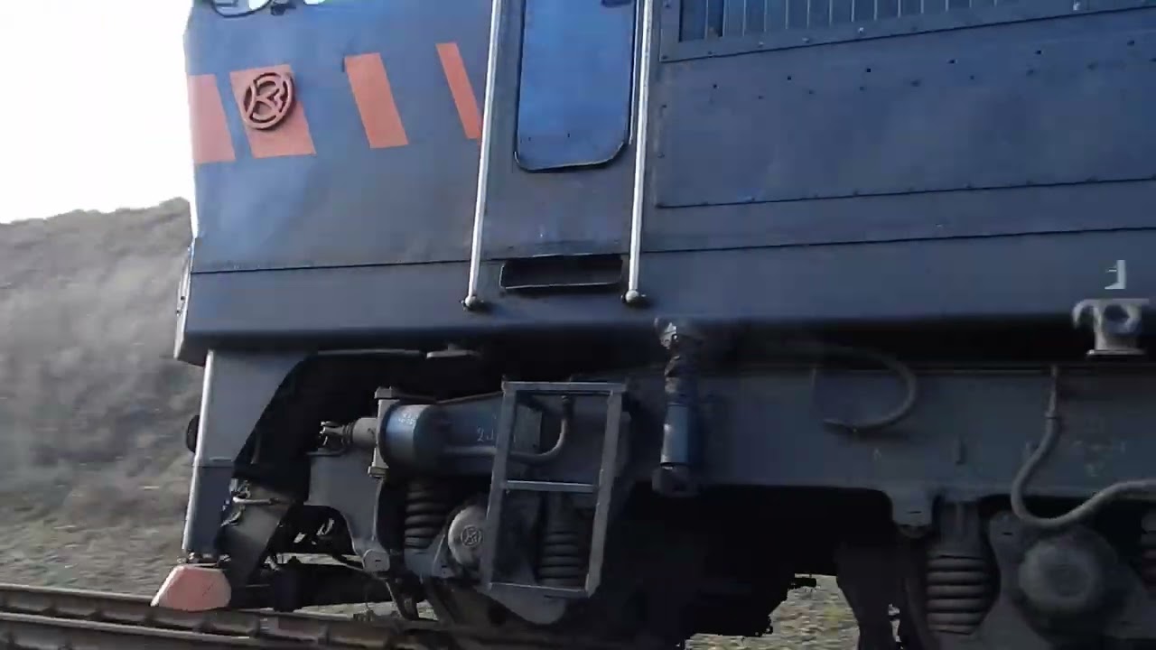 ТЭП70-0078 Сообщением Ромны-Ромадан едет по перегону с обычной бригадой