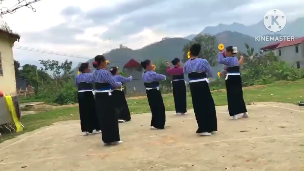 Múa @ hái hoa mùa xuân hội cao tuổi nà lè