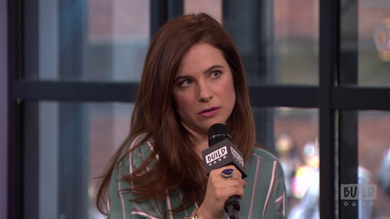 Caroline Dhavernas Discusses Her New Original Lifetime Series, 