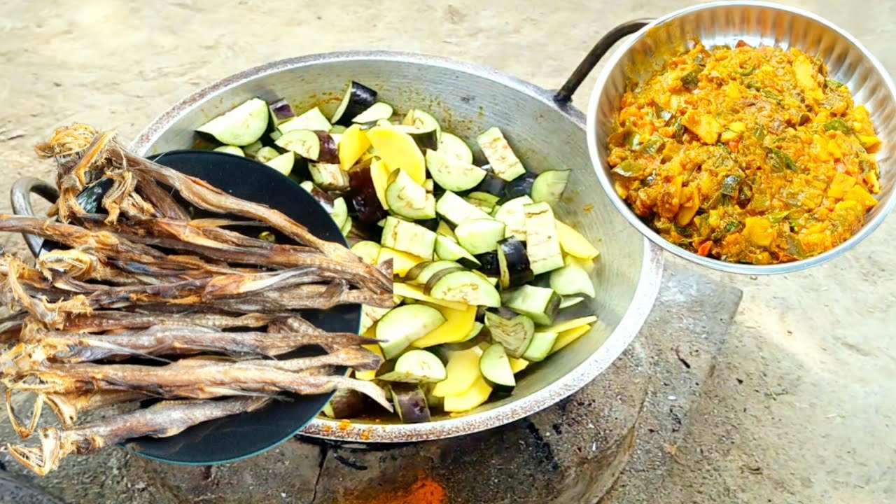  এক থালা ভাত নিমেষেই শেষ হবে এভাবে বেগুন দিয়ে লইট্টা শুটকি রান্না করলে।Village Style Dry Fish Recipe