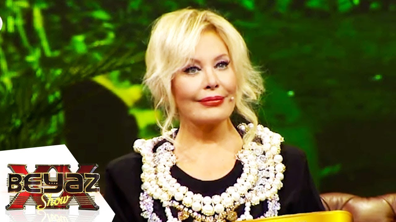 Emel Sayın'ı Öpmeye Doyamadılar - Beyaz Show