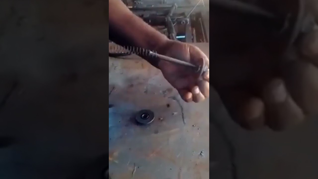 Pun&ccedil;&atilde;o Artesanal para marcar ferro para furar!!
