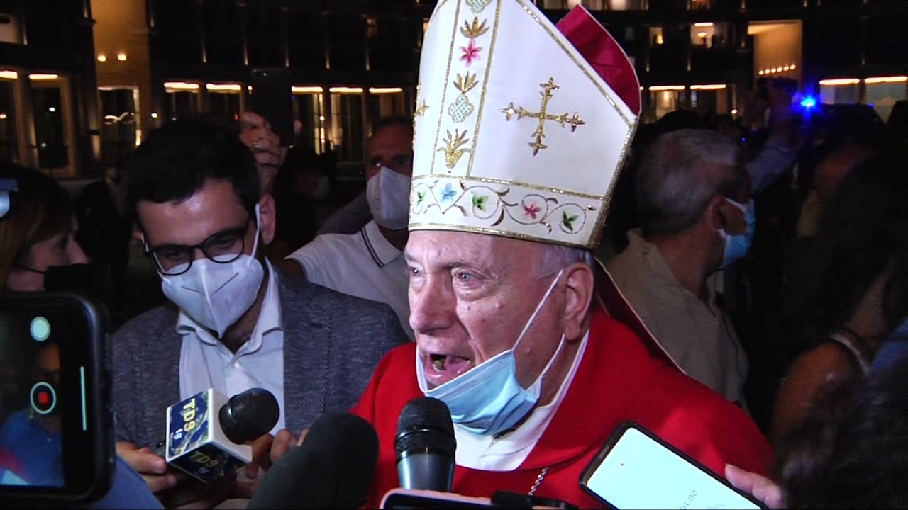 I 3 vescovi di Salerno (2 emeriti),  i portatori. Speranze, fede e devozione per San  Matteo