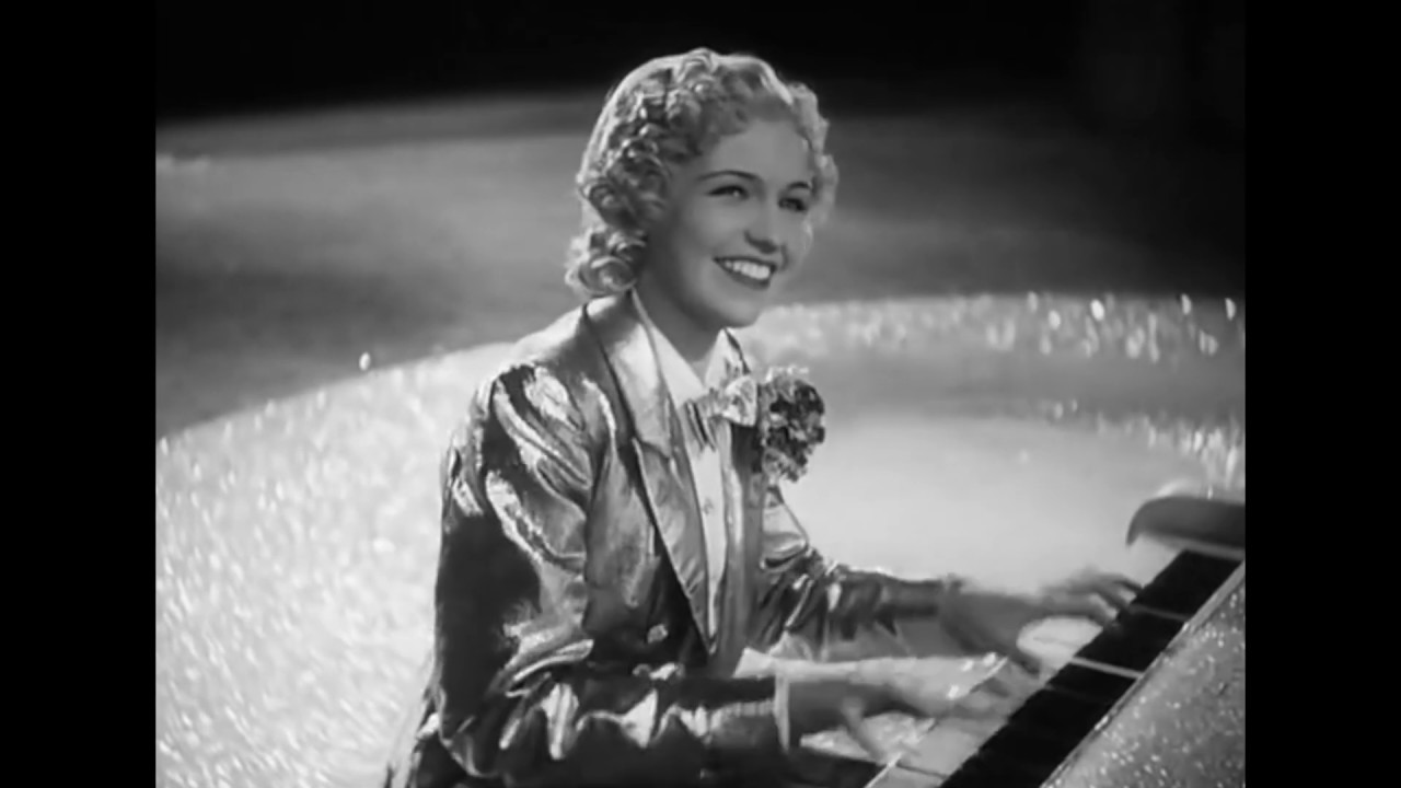 Roberta Di Mario  - Valzer in A Minor (Official Video)