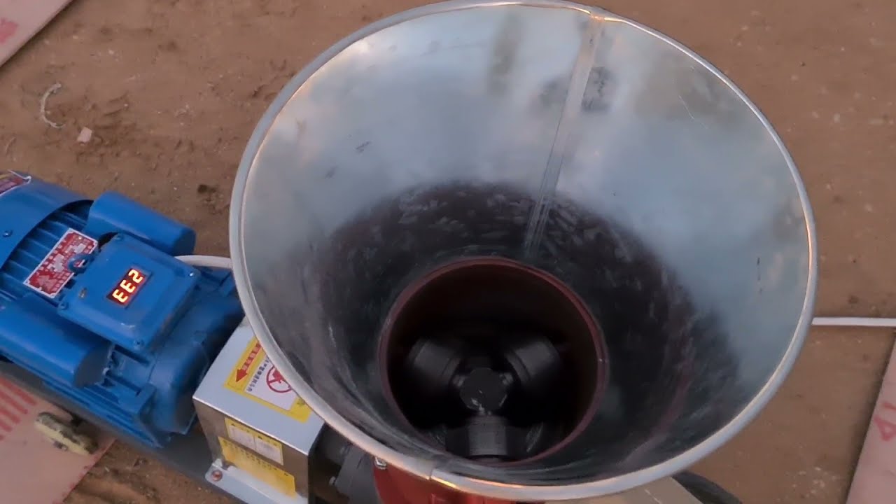 تجربة مكبس الأعلاف الصيني