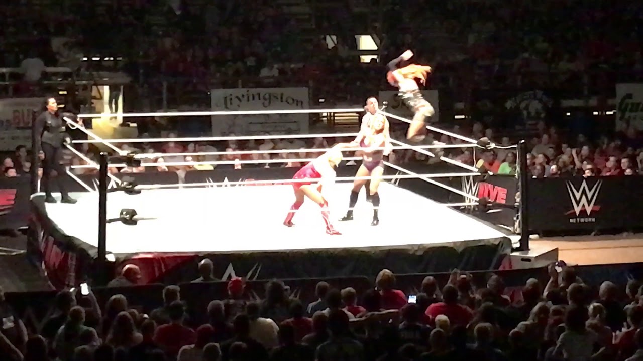 Tamina & Lana vs Becky Lynch & Charlotte WWE Live 8/28/17