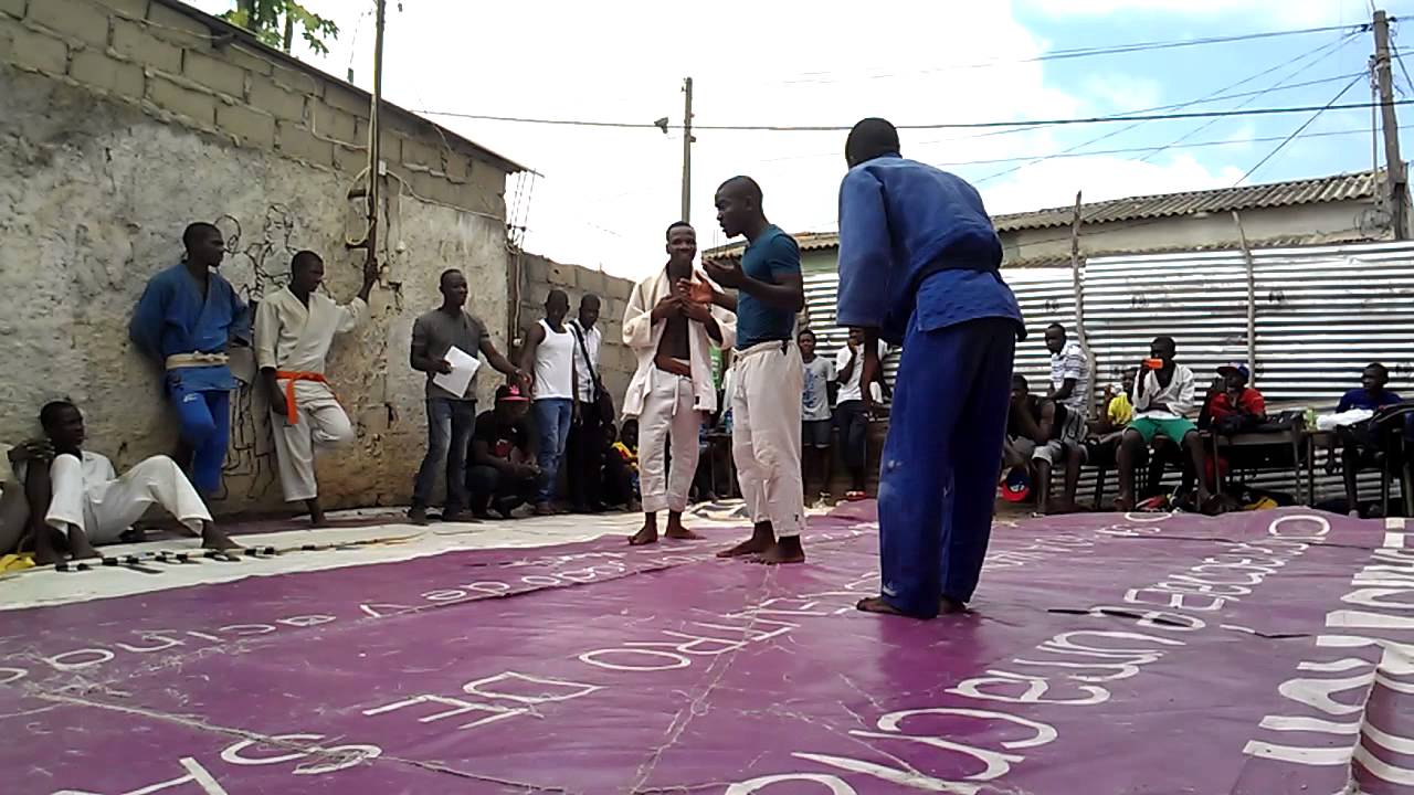 Edson vs da brigada Judo Angola