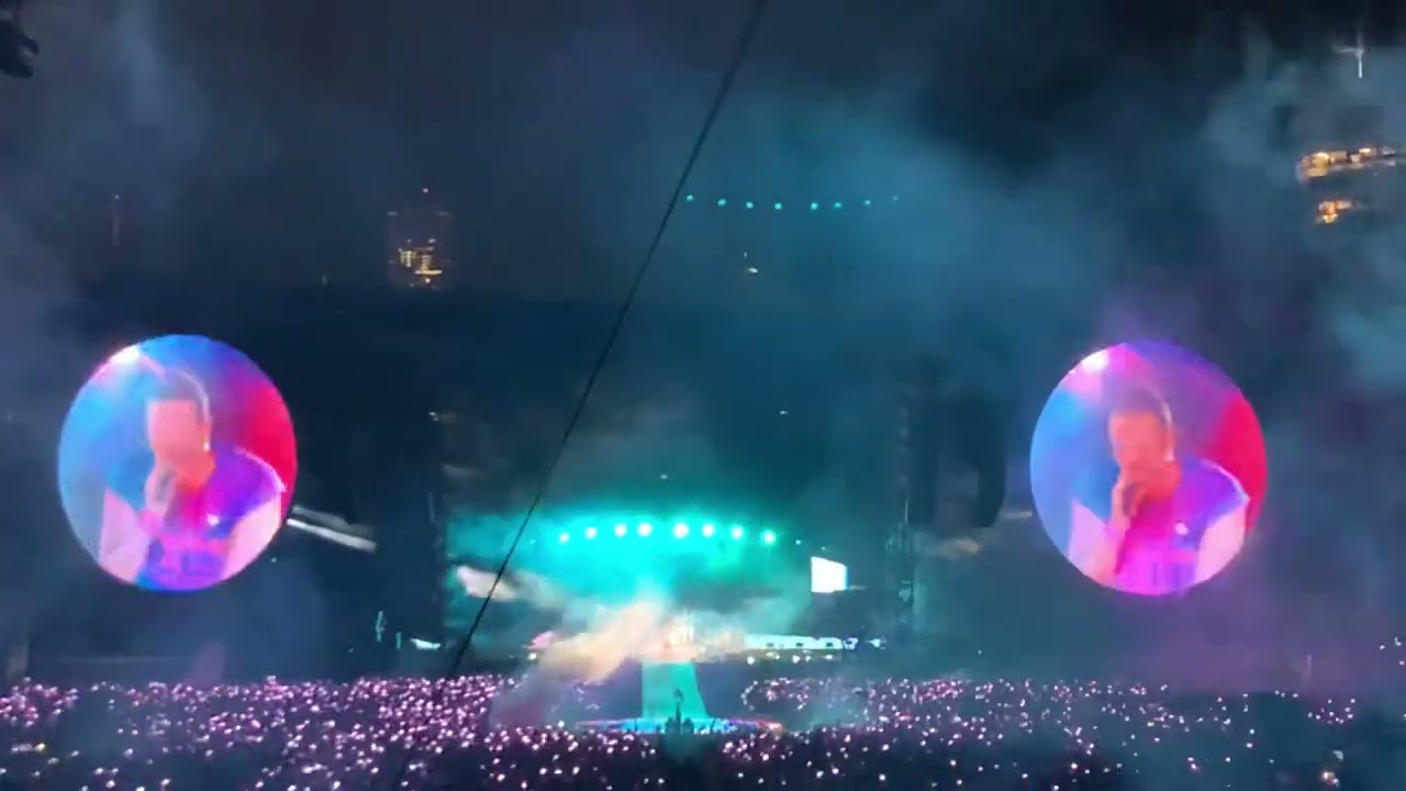 Coldplay - Sky full of Stars - Chicago - May 28, 2022