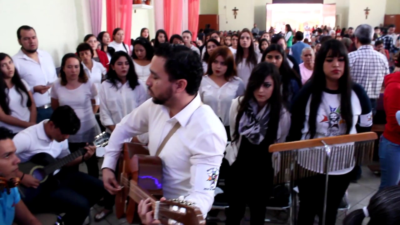 Estas aquí - Coro Jesús de Nazareth