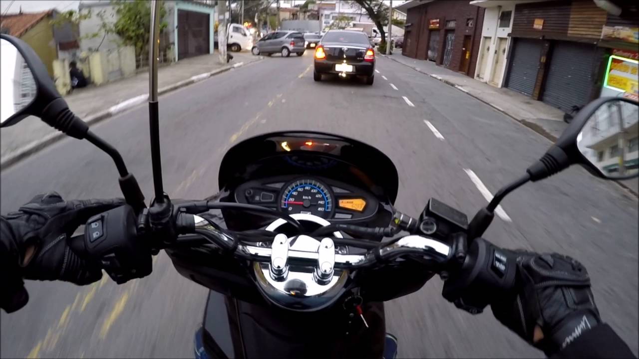Saura - Vendi a PCX, pontos positivos e negativos da PCX 2015