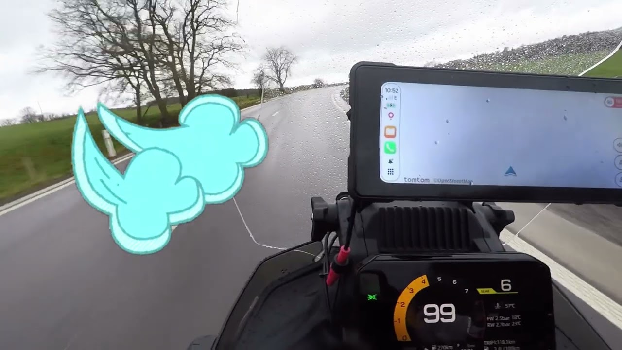 CFMOTO 700 MT ADV - Rouler en douceur sous la pluie 🌧️ 