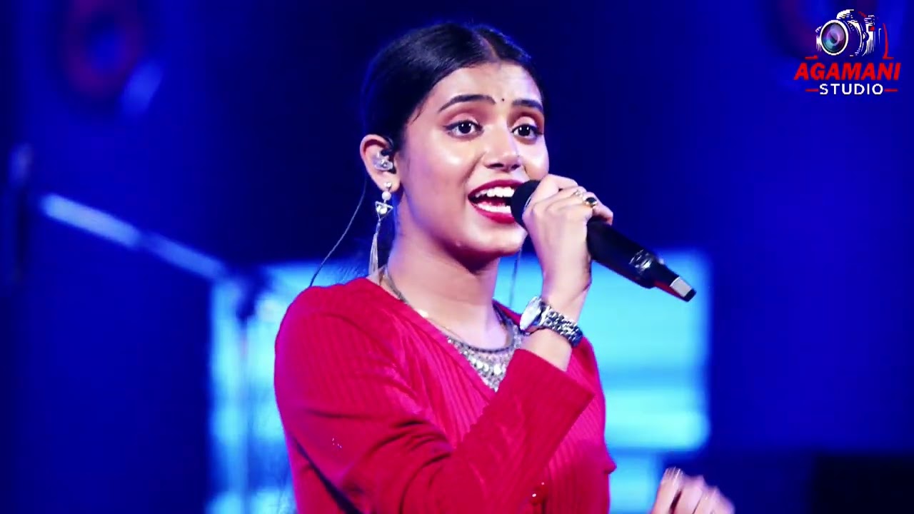 Aaja Sanam Madhur Chandni Mein Hum || Outstanding Live Singing By - Ankita Bhattachariya ||