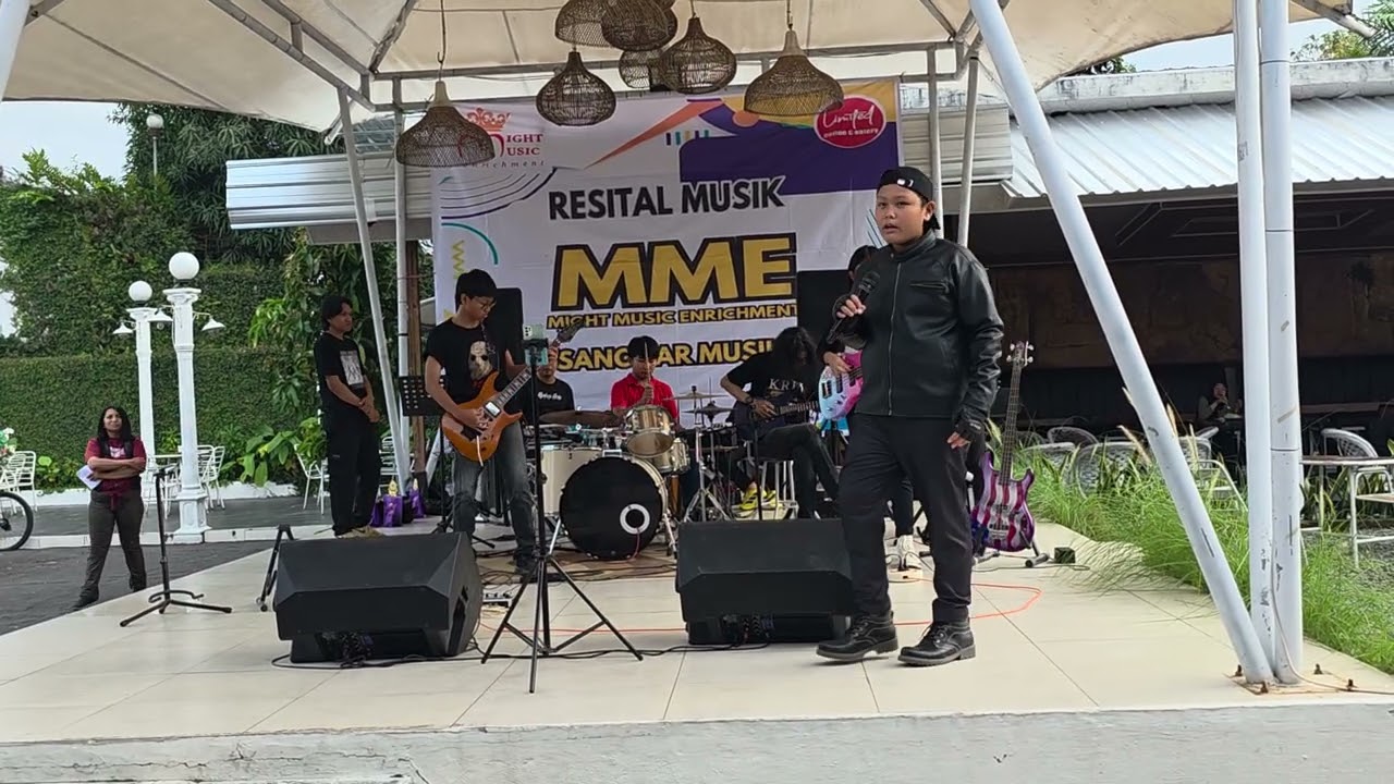Knock in heaven's door ( Guns and roses) by Diamond Band