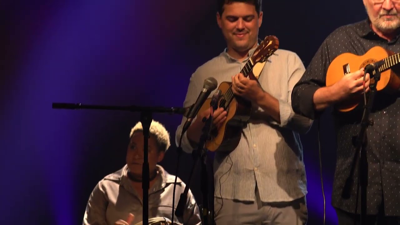 Messias Britto, Camila Silva e Henrique Cazes | Vê se Gostas (Waldir Azevedo)