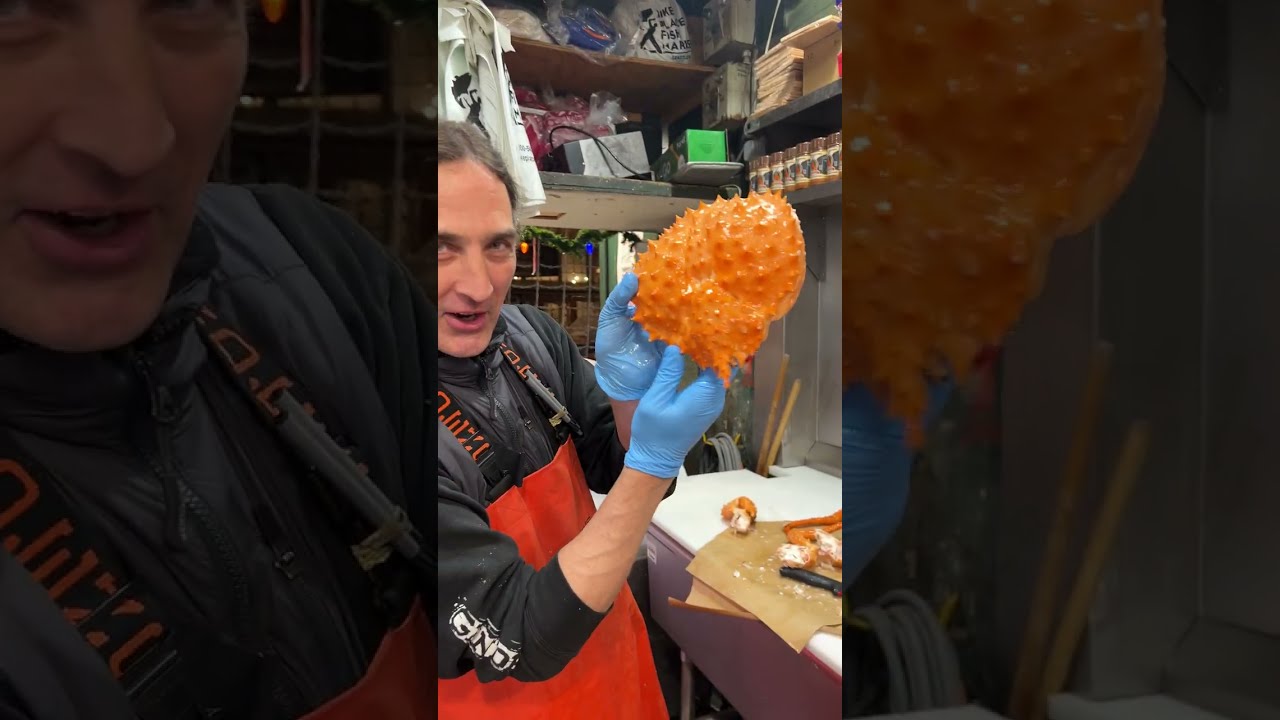 How to prepare a whole cooked ALASKAN King Crab