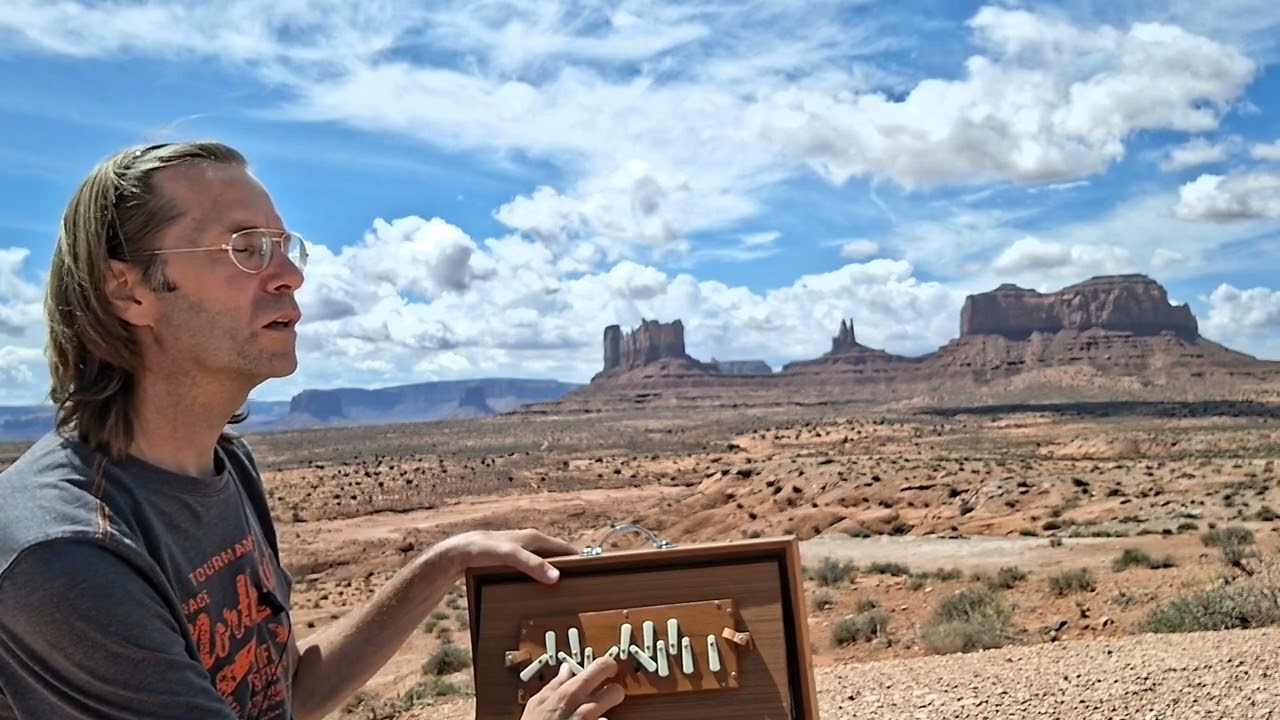 Om Mani Padme Hum mantra on the shrutibox at Monument Valley