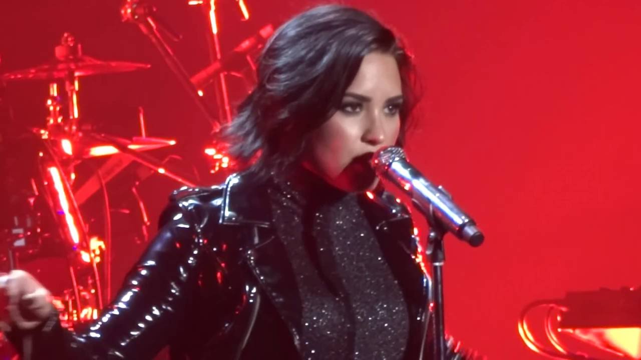 Jingle Ball - Demi Lovato - Cool For The Summer Live - 12/3/15 - Oakland, CA - [HD]