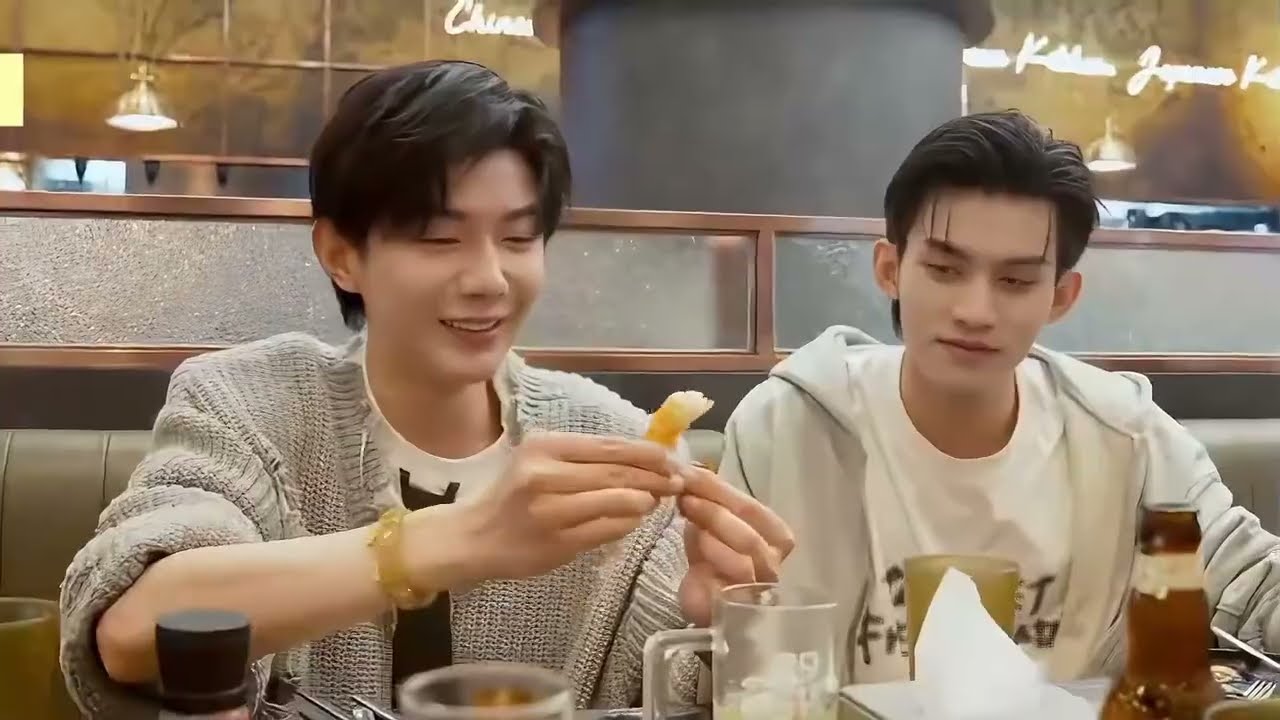 Yun Qi & Hao Yiran in Phuket! 🌊🍹 Is this a Honeymoon? #tomyshore #bl #吾岸