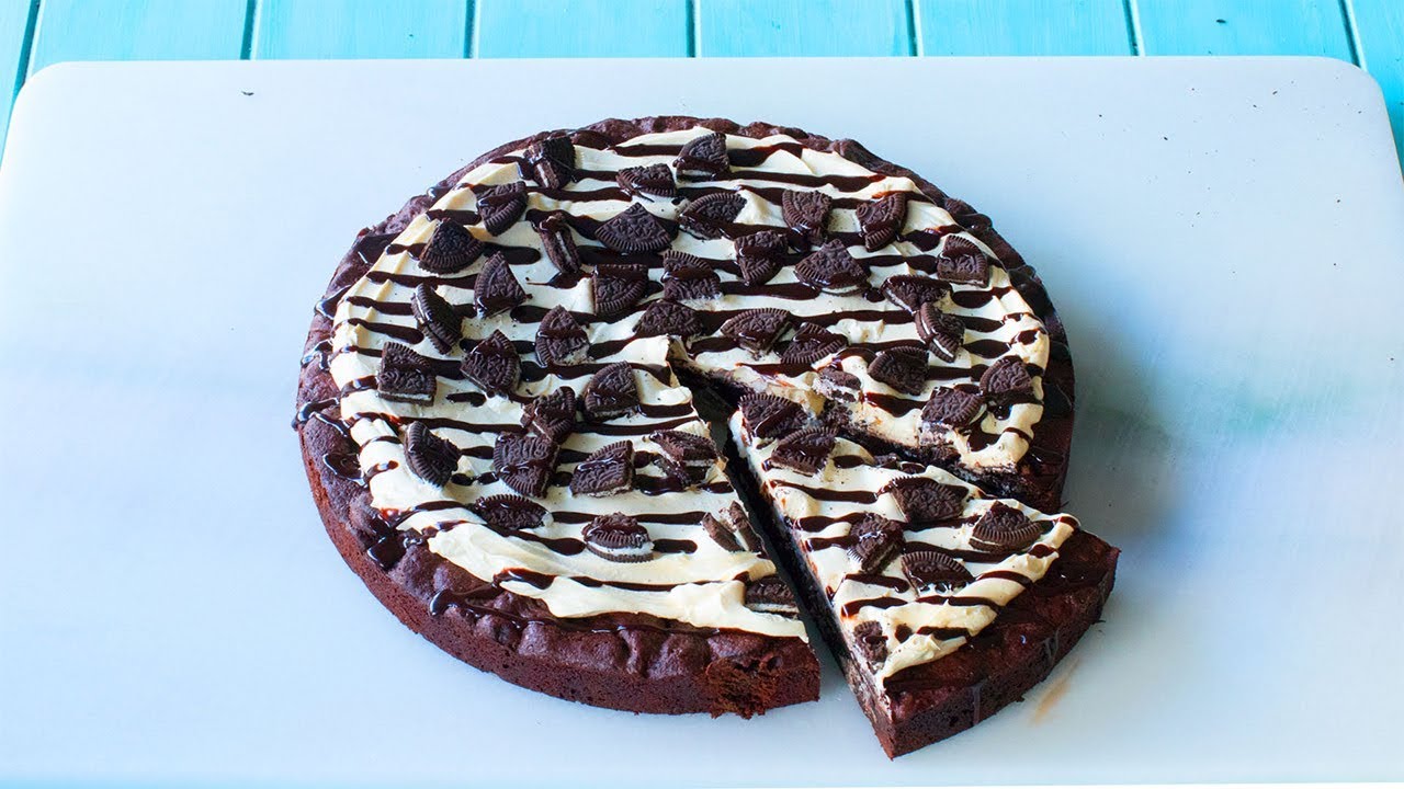 Have You Ever Had PIZZA For Dessert?!
