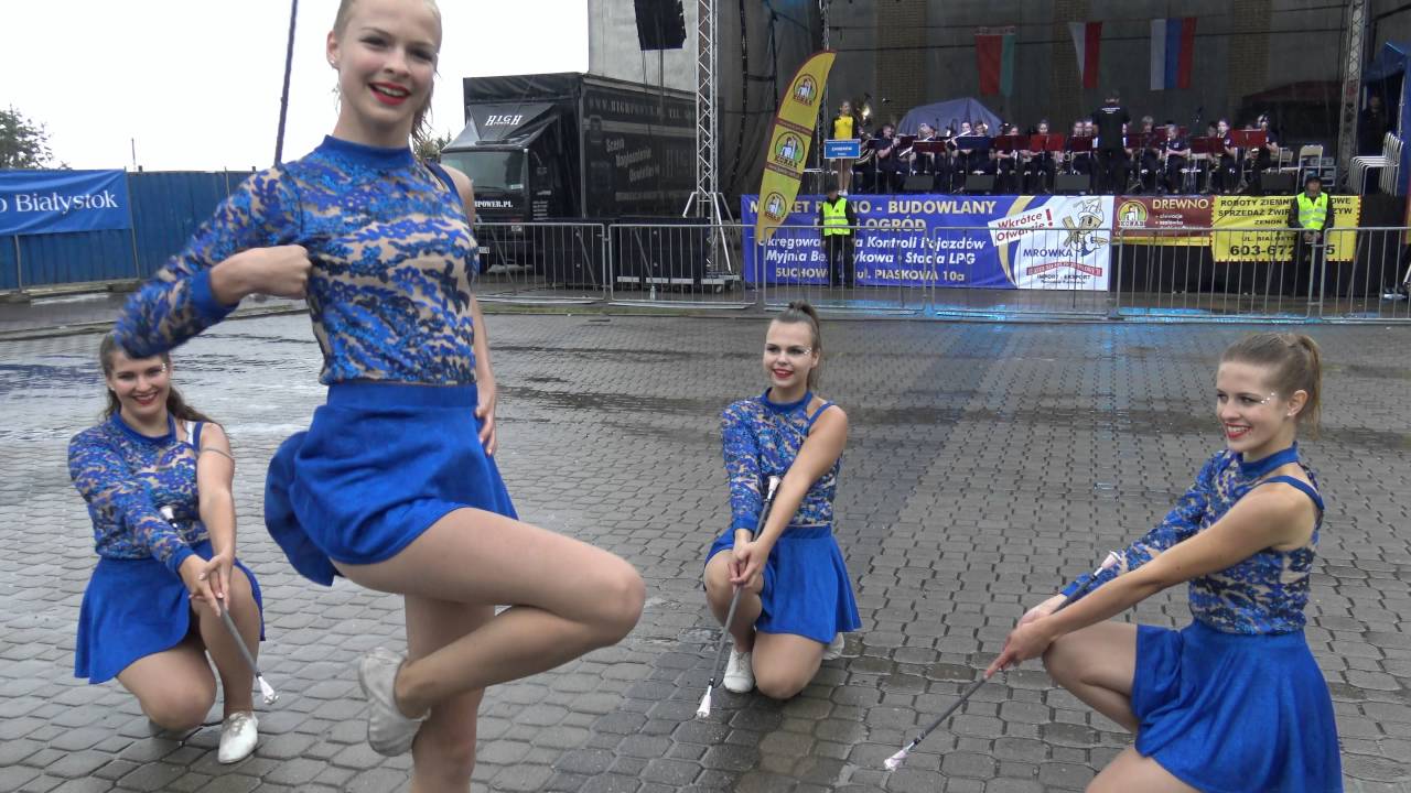 Miejska Młodzieżowa Orkiestra Dęta Zambrów i mażoretki Enigma - Suchowola 2016