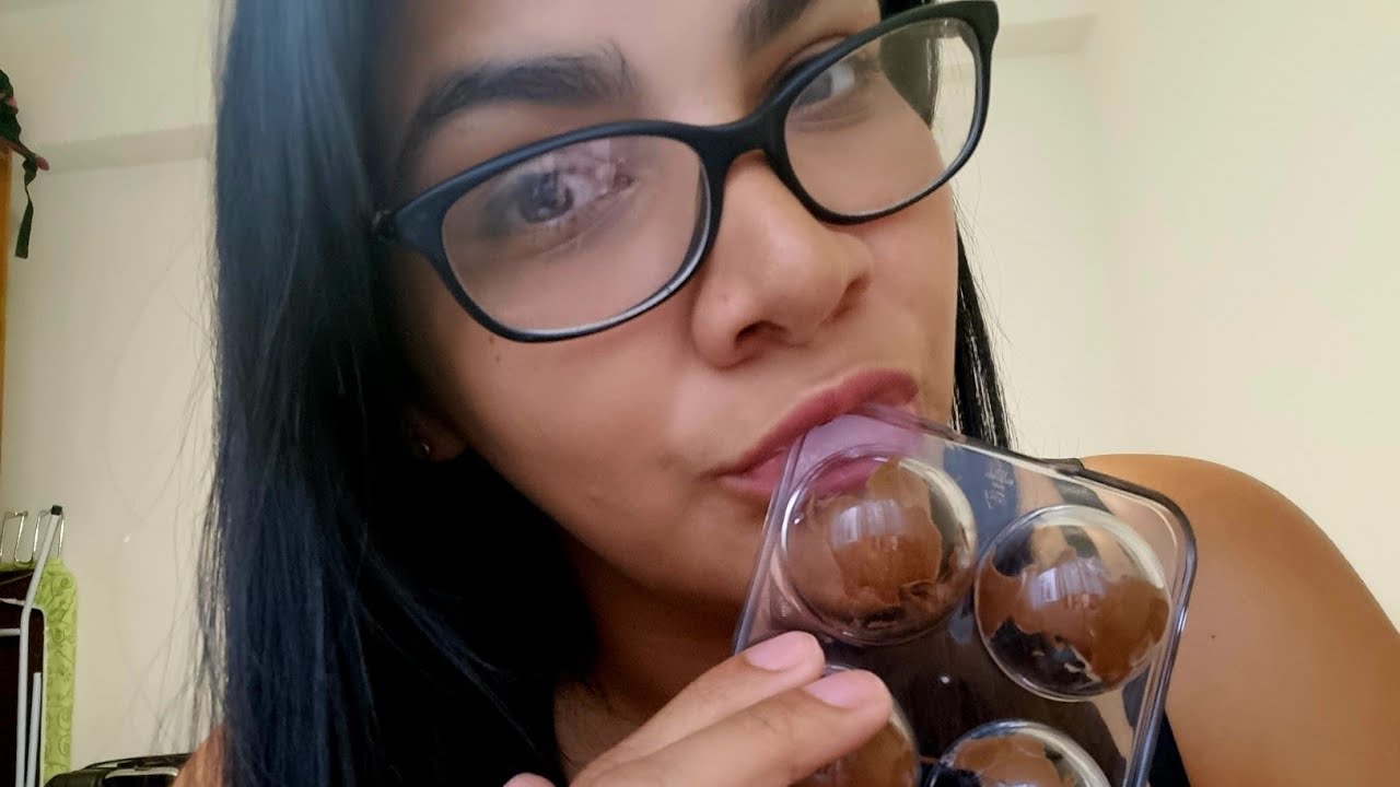 ASMR comiendo Nutella | sonidos cremosos | Lamiendo Nutella