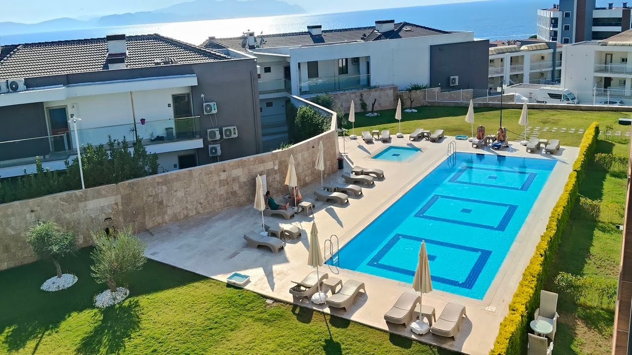KUŞADASI KADINLAR DENİZİNDE SATILIK ÇATI DUBLEKS REZİDANS DAİRE