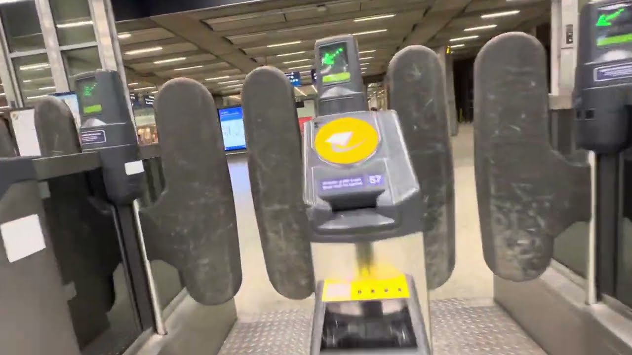 Blackfriars tube to St Pancras International in real time, one take