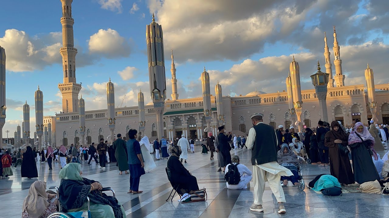 أذان وإقامة صلاة المغرب من المسجد النبوي الشريف المدينة المنورة الحرمين الشريفين السعودية 