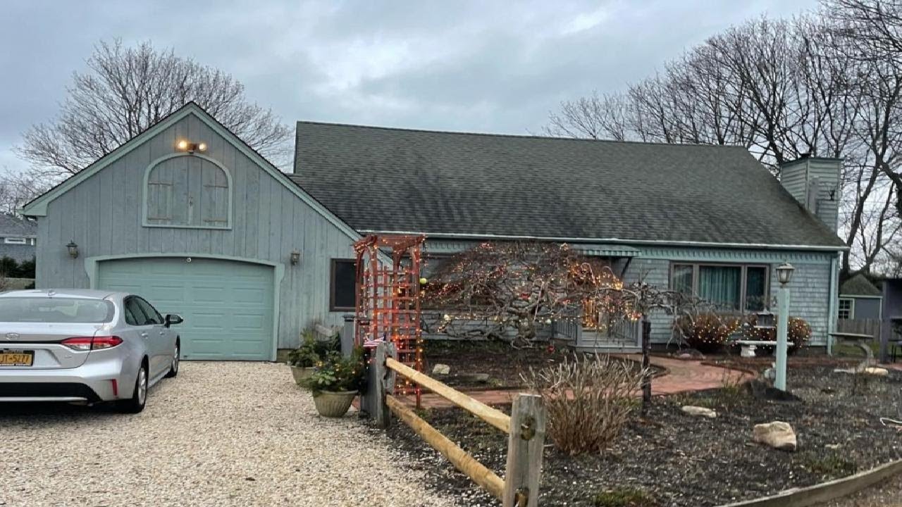 1969 North Sea Road, Southampton, New York Presented by Todd Jacobs.