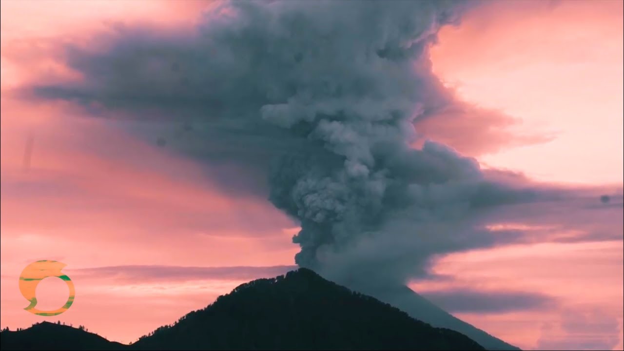 Bali volcano eruption '17 drone/video/time-lapse