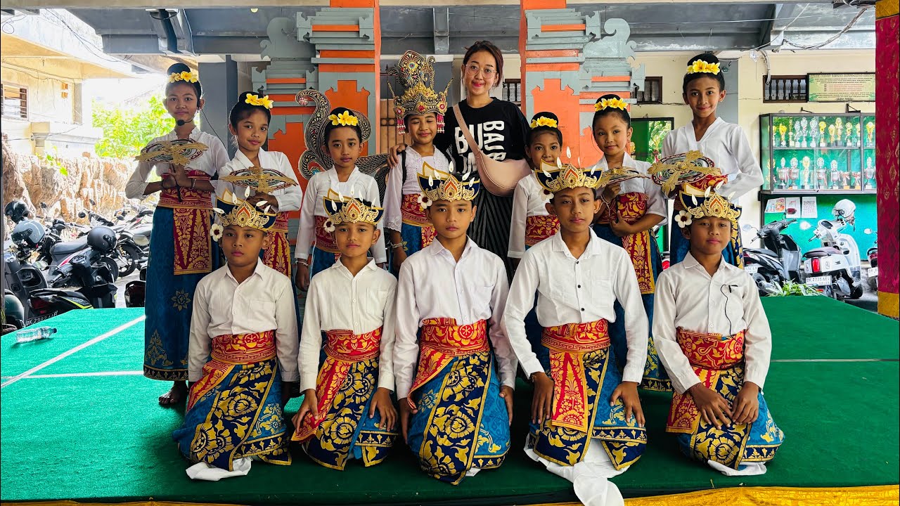 DOLANAN SD SARASWATI 1 DENPASAR DALAM RANGKAIAN HUT YAYASAN PERGURUAN SARASWATI KE-79
